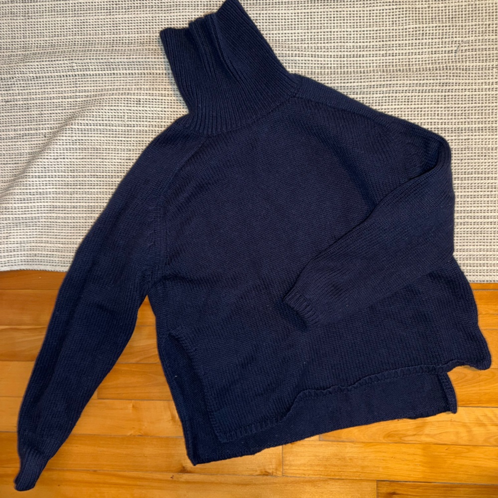 Aritzia navy blue knit turtleneck